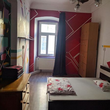 Bella Vita Hostel Timisoara Luaran gambar